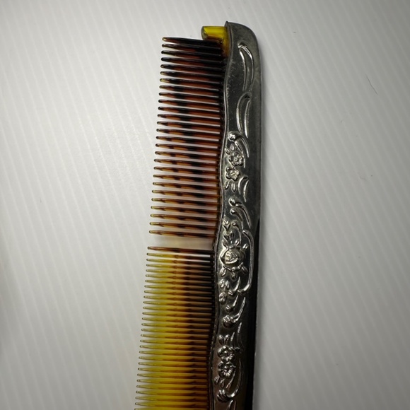 Vintage Antique Silver Plated Ornate Vanity Set-Hand Mirror ~9”, Comb, Brush - Picture 9 of 9